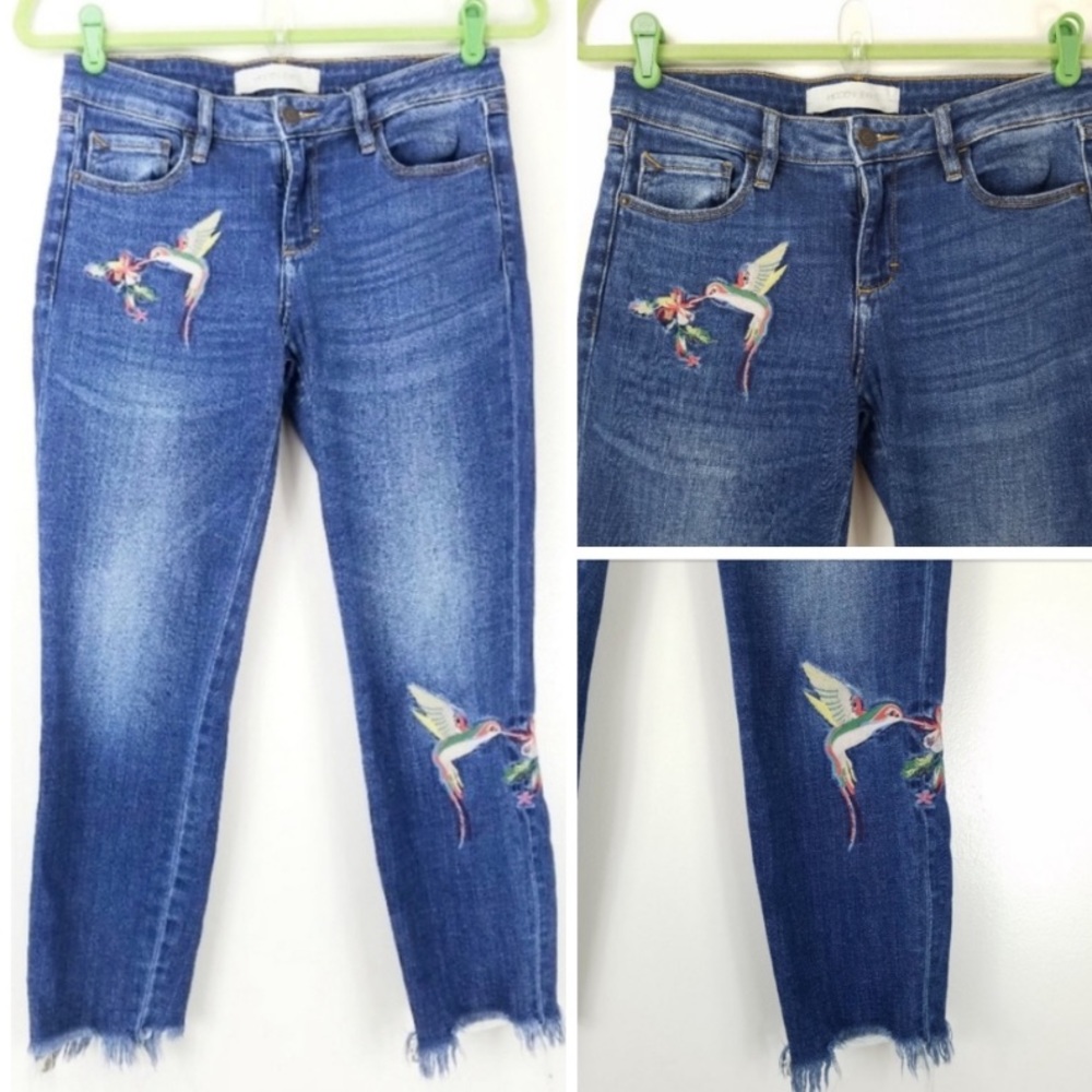 Cute detailed jeans but don’t fit me!  Size 4